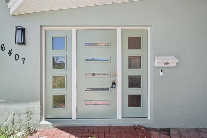 Image No.8-3 Bed Property for sale