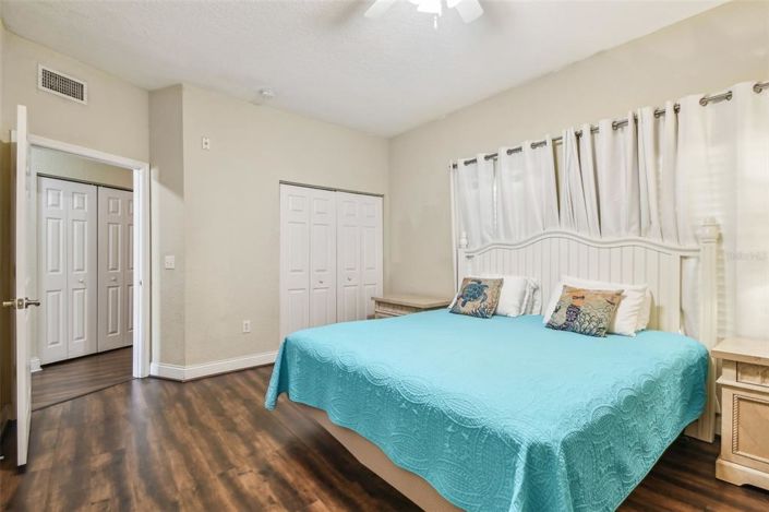 Image No.15-2 Bed Property for sale