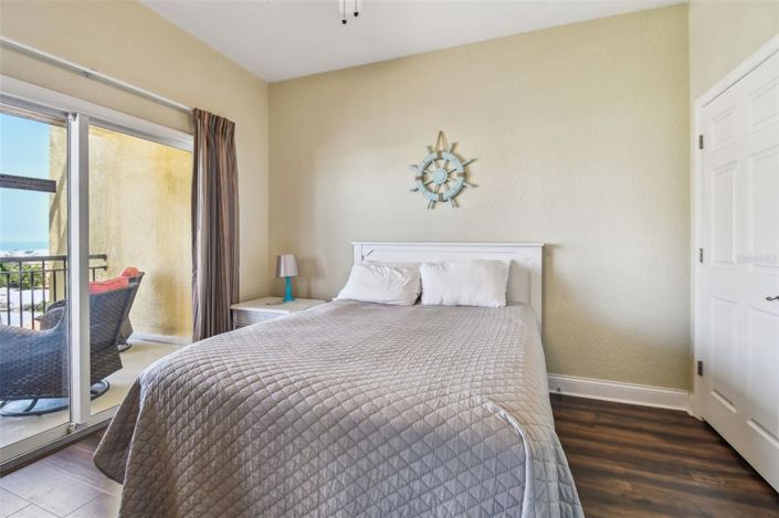 Image No.25-2 Bed Property for sale