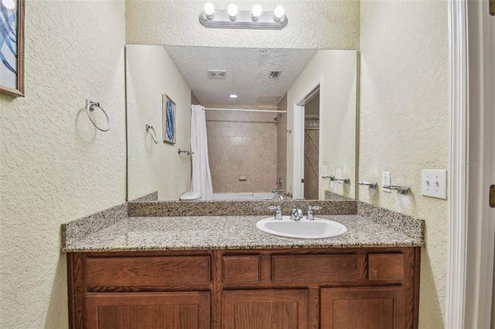 Image No.27-2 Bed Property for sale