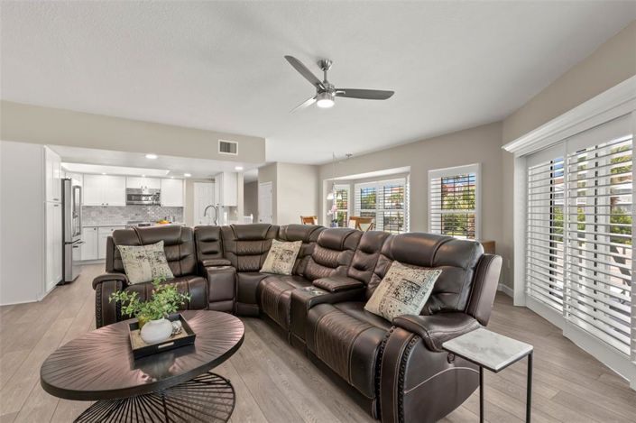 Image No.14-3 Bed Townhouse for sale