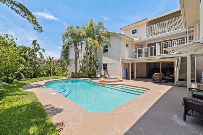 Image No.40-4 Bed Property for sale