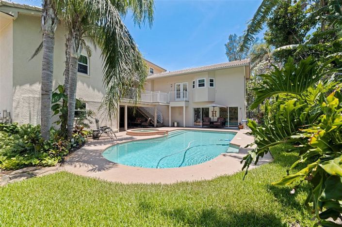 Image No.41-4 Bed Property for sale