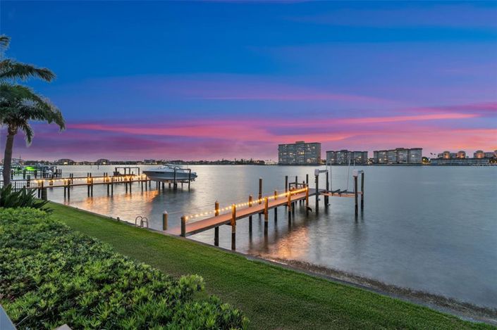 Image No.14-5 Bed Property for sale