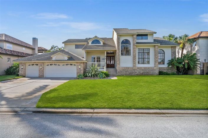 Image No.16-5 Bed Property for sale