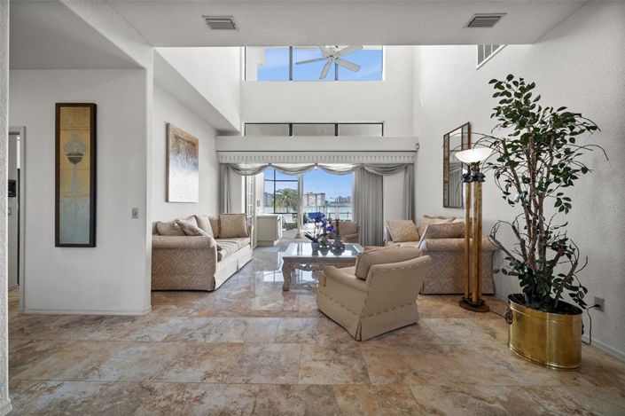 Image No.19-5 Bed Property for sale