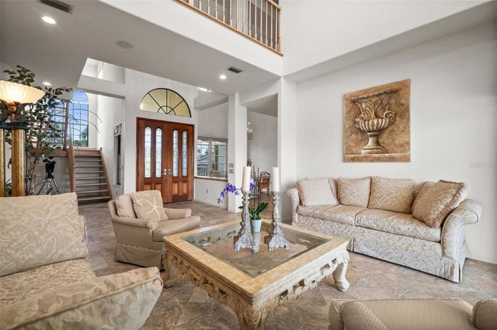 Image No.22-5 Bed Property for sale