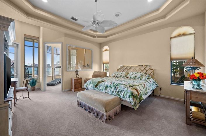 Image No.26-5 Bed Property for sale