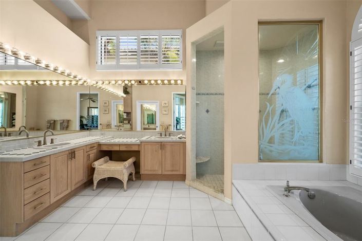 Image No.31-5 Bed Property for sale