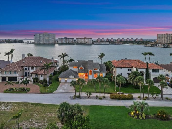 Image No.4-5 Bed Property for sale