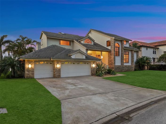 Image No.5-5 Bed Property for sale