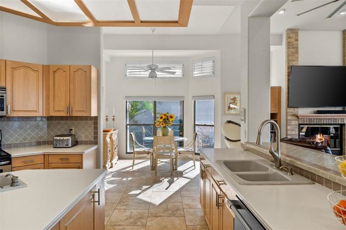 Image No.63-5 Bed Property for sale