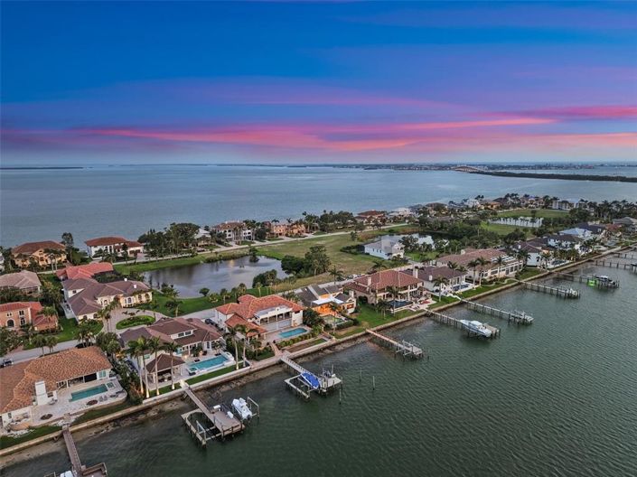 Image No.7-5 Bed Property for sale