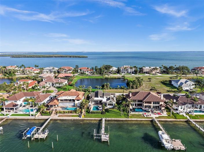 Image No.74-5 Bed Property for sale