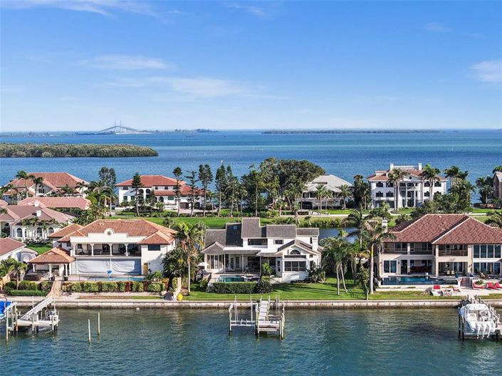 Image No.75-5 Bed Property for sale