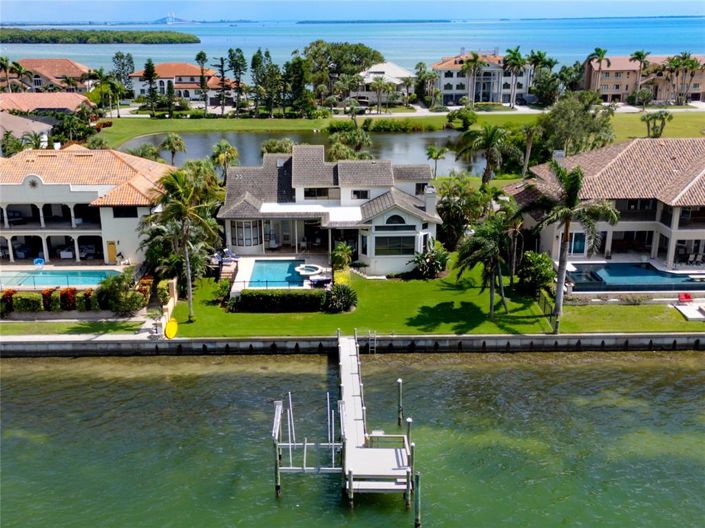 Image No.84-5 Bed Property for sale