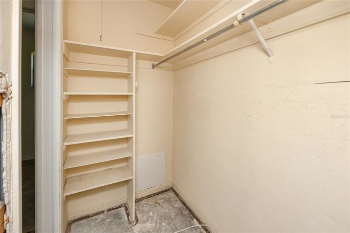 Image No.27-2 Bed Property for sale