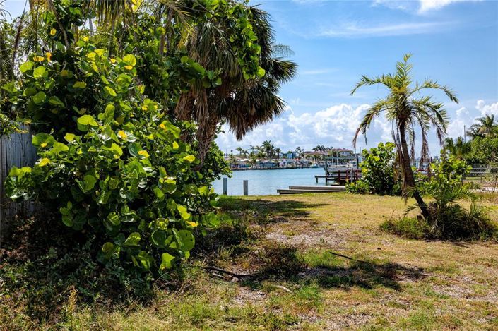 Image No.44-2 Bed Property for sale