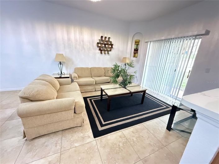 Image No.4-3 Bed Townhouse for sale