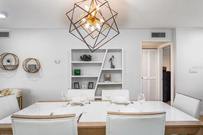 Image No.10-Propriété de 2 chambres à vendre à Sarasota