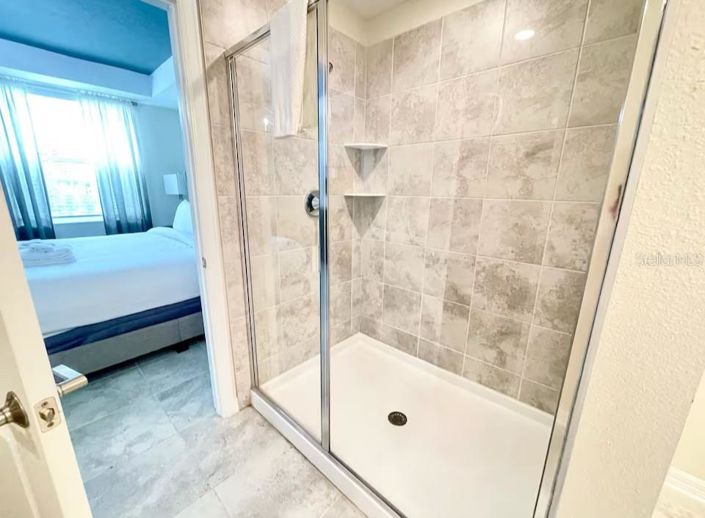 Image No.9-3 Bed Property for sale