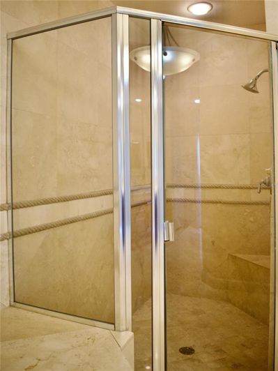 Image No.32-3 Bed Property for sale