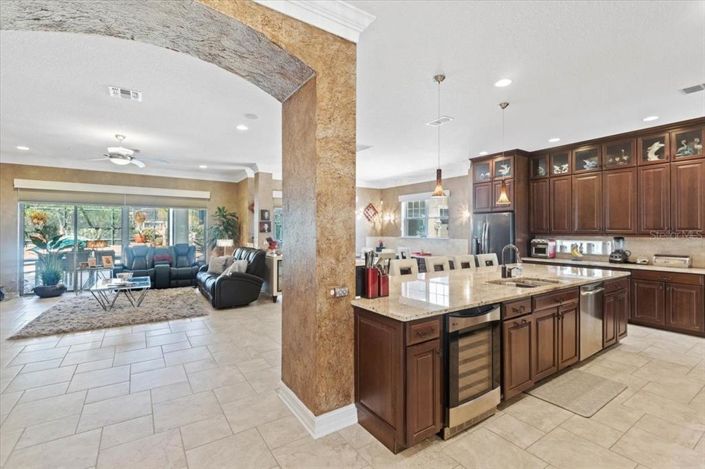 Image No.18-4 Bed Property for sale