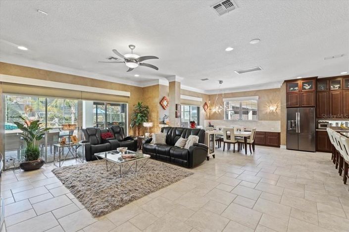 Image No.27-4 Bed Property for sale