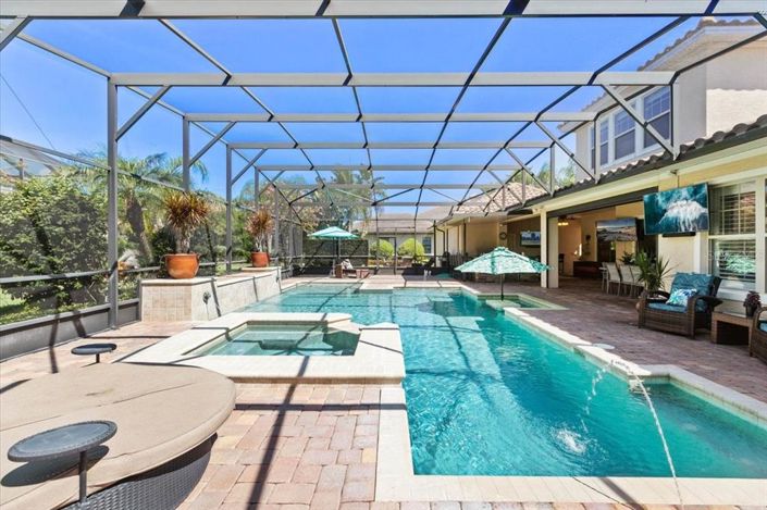 Image No.54-4 Bed Property for sale