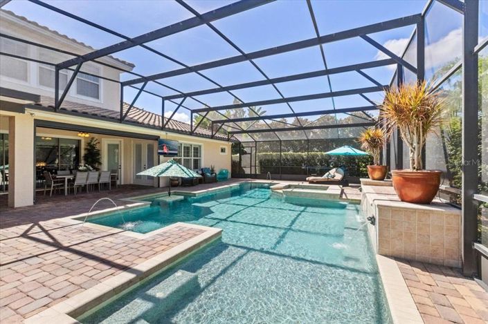 Image No.56-4 Bed Property for sale