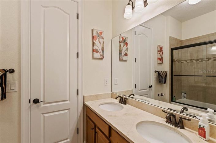 Image No.72-4 Bed Property for sale