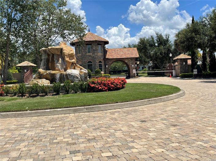 Image No.77-4 Bed Property for sale