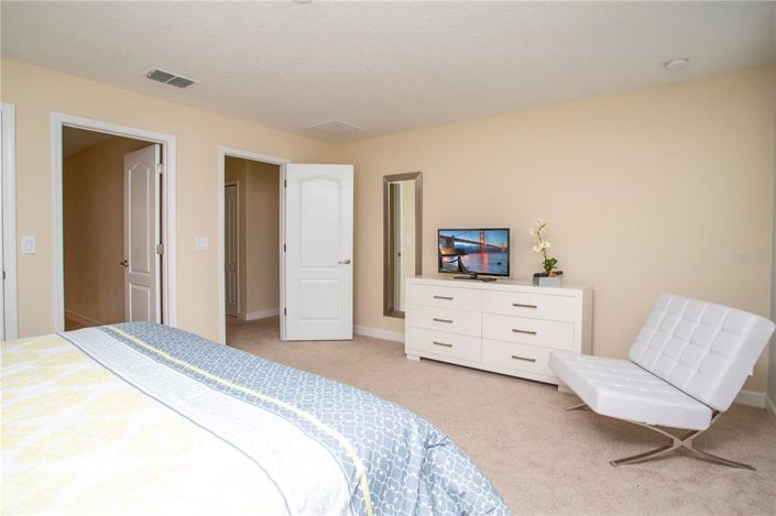 Image No.25-6 Bed Property for sale