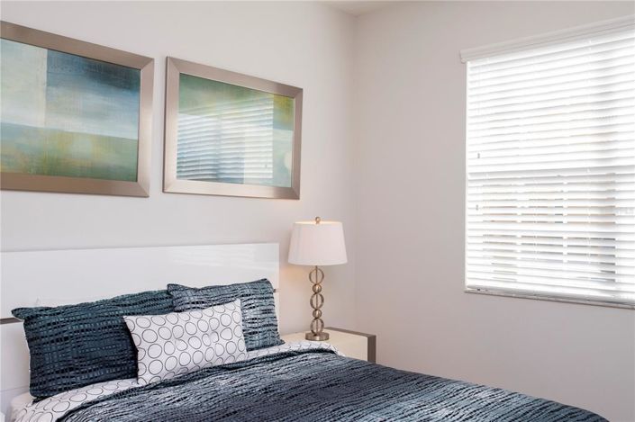 Image No.52-6 Bed Property for sale