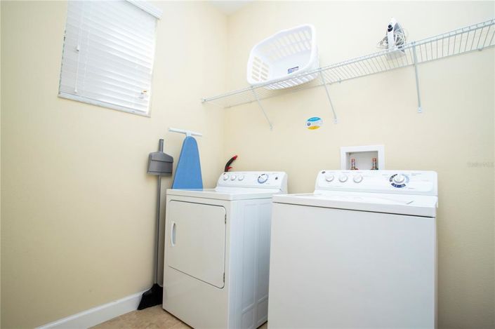 Image No.56-6 Bed Property for sale