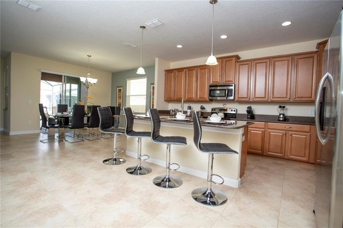 Image No.57-6 Bed Property for sale