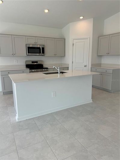 Image No.2-4 Bed Property for sale