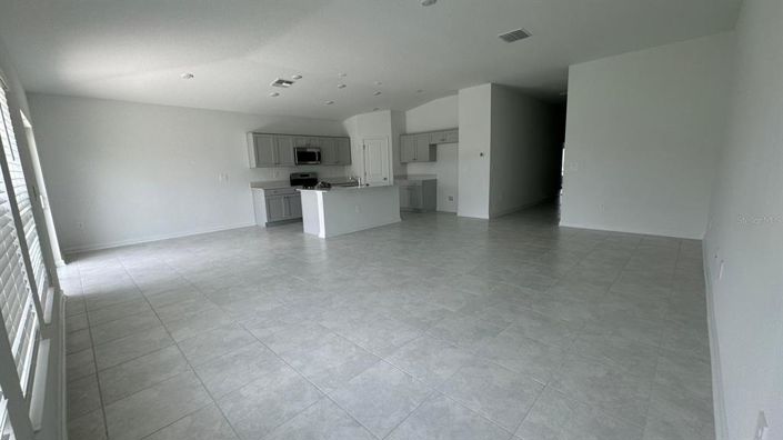 Image No.4-4 Bed Property for sale