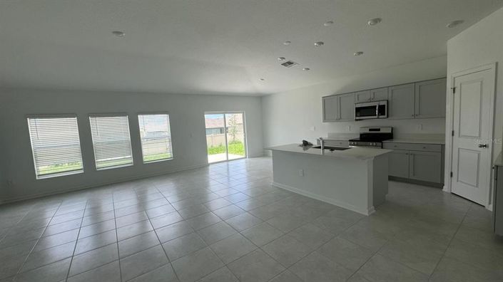 Image No.5-4 Bed Property for sale