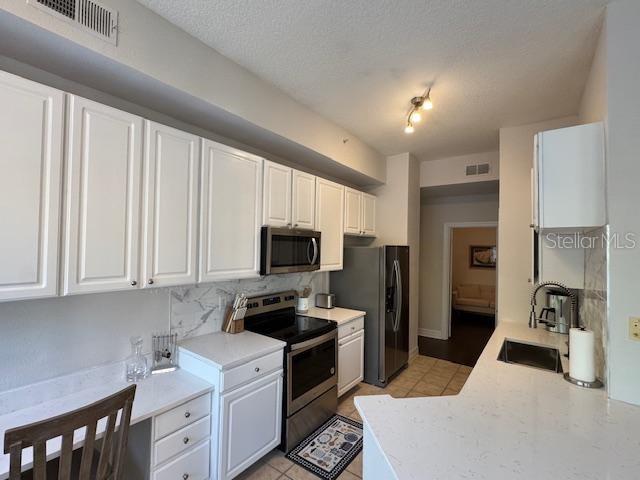 Image No.6-1 Bed Property for sale