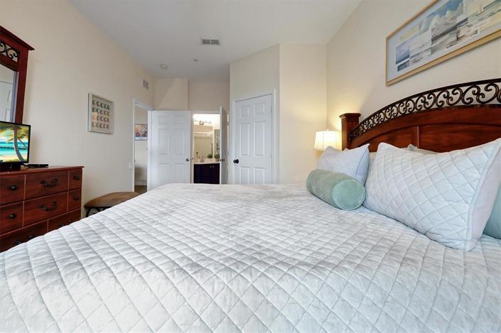 Image No.15-3 Bed Property for sale