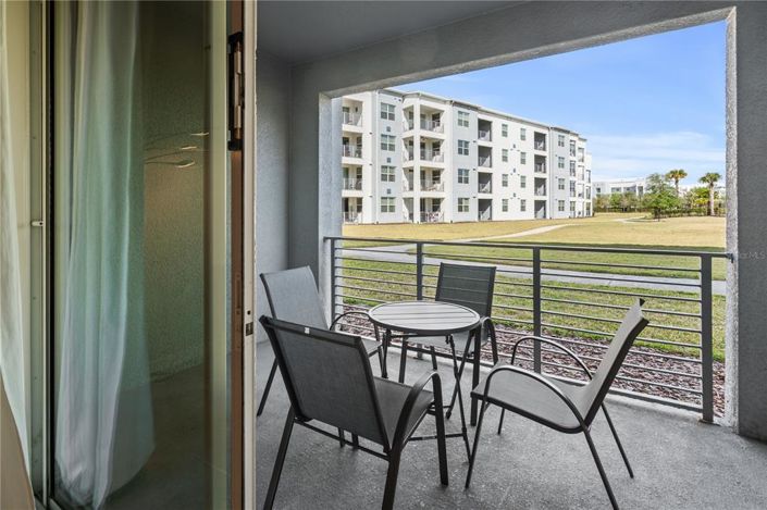 Image No.2-Propriété de 2 chambres à vendre à Kissimmee