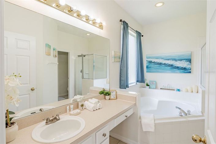 Image No.19-7 Bed Property for sale