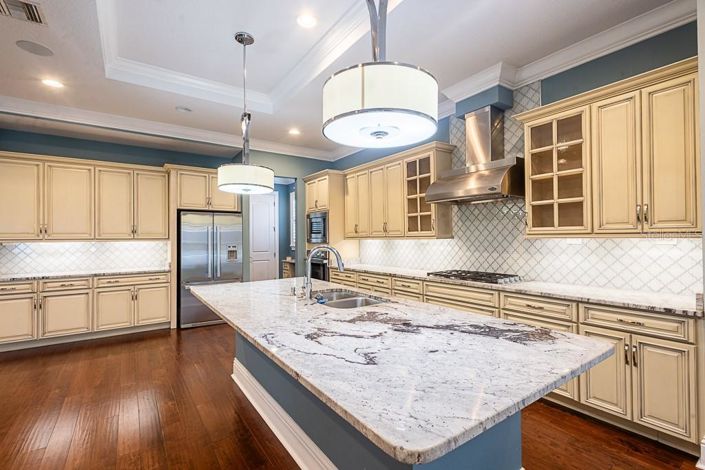 Image No.11-4 Bed Property for sale