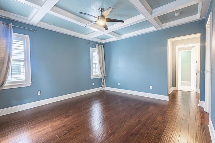 Image No.20-4 Bed Property for sale