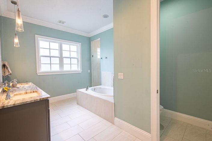 Image No.23-4 Bed Property for sale