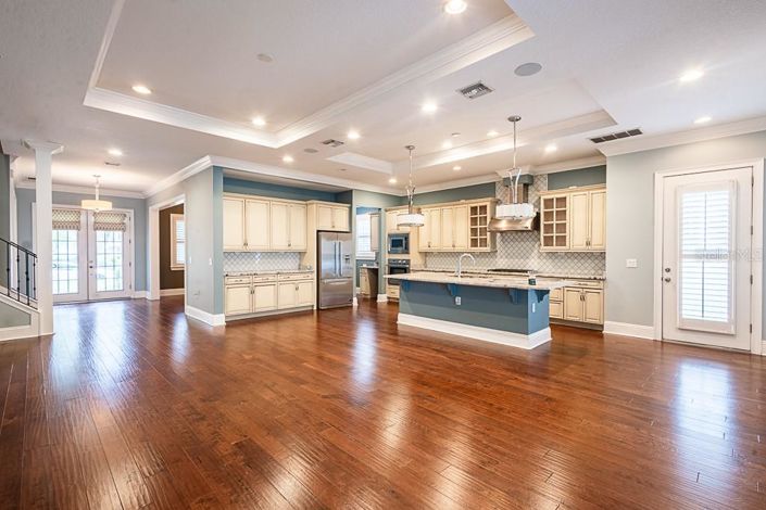 Image No.8-4 Bed Property for sale