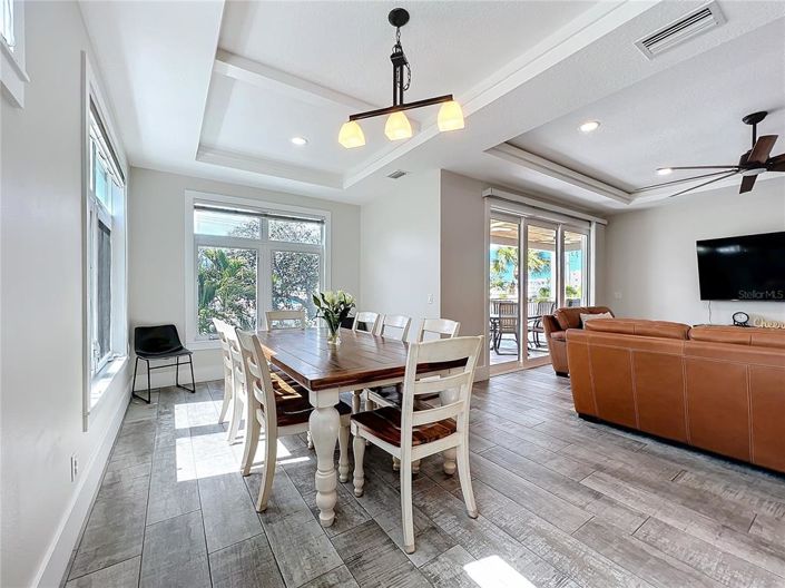 Image No.11-10 Bed Property for sale