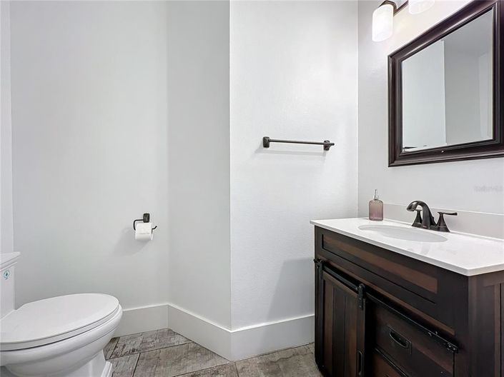 Image No.16-10 Bed Property for sale