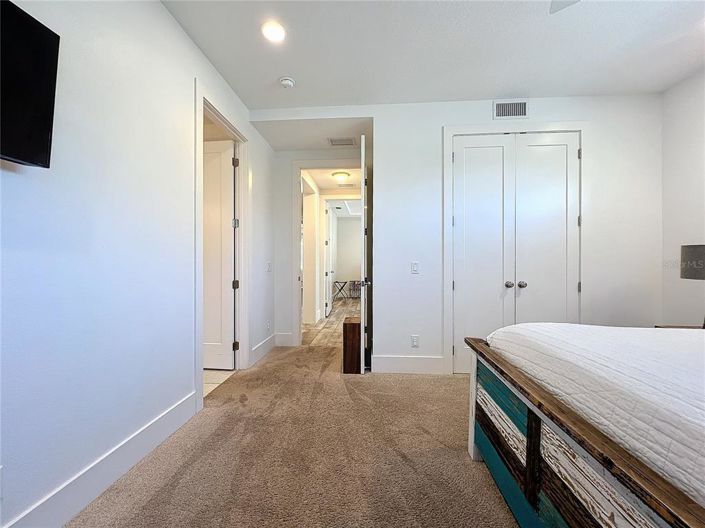 Image No.18-10 Bed Property for sale